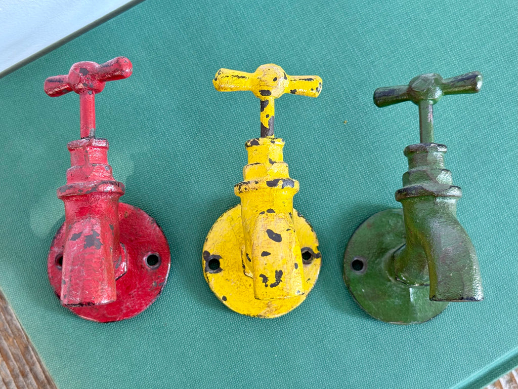 3 Vintage-style Faucet Wall Hooks