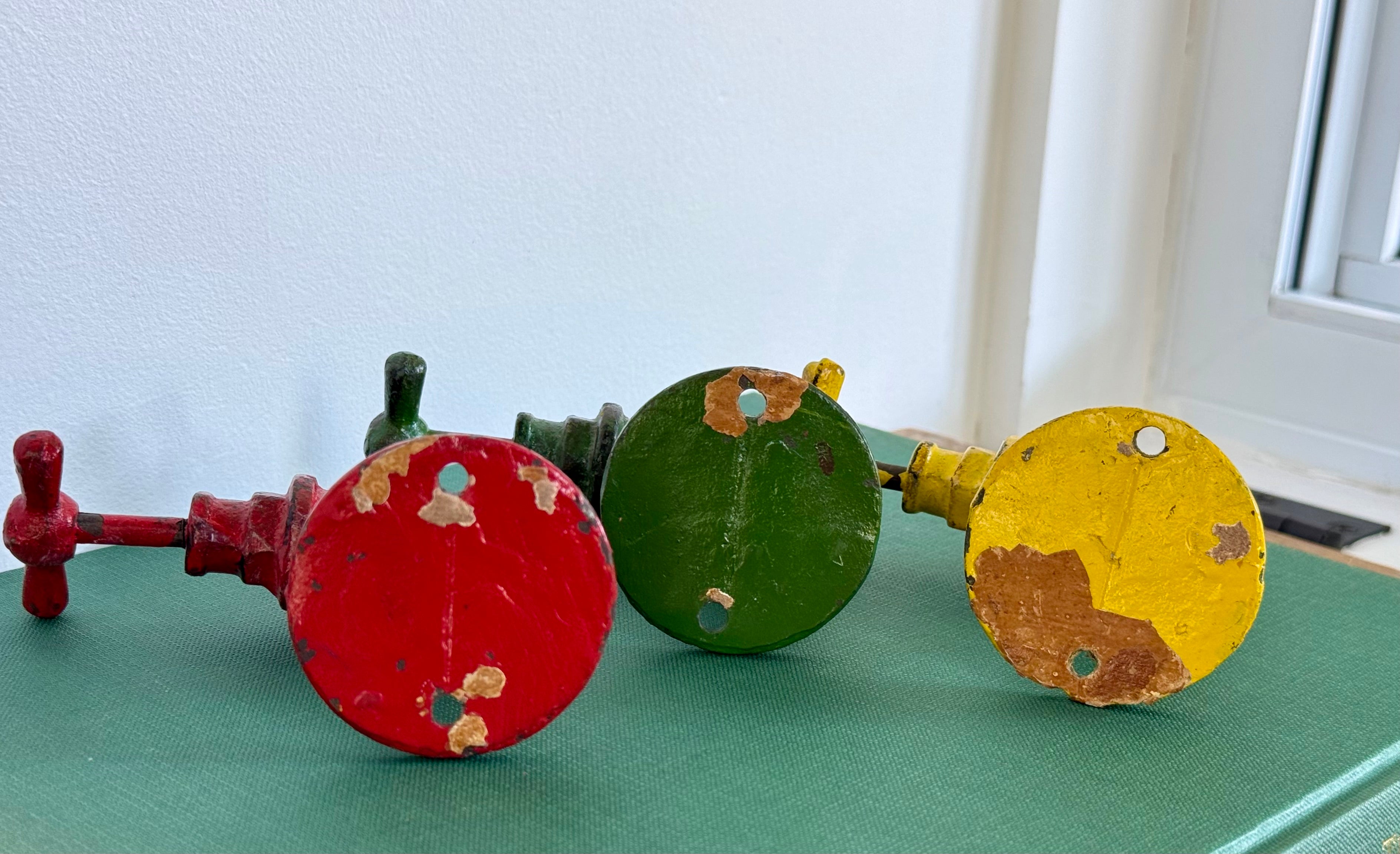 3 Vintage-style Faucet Wall Hooks
