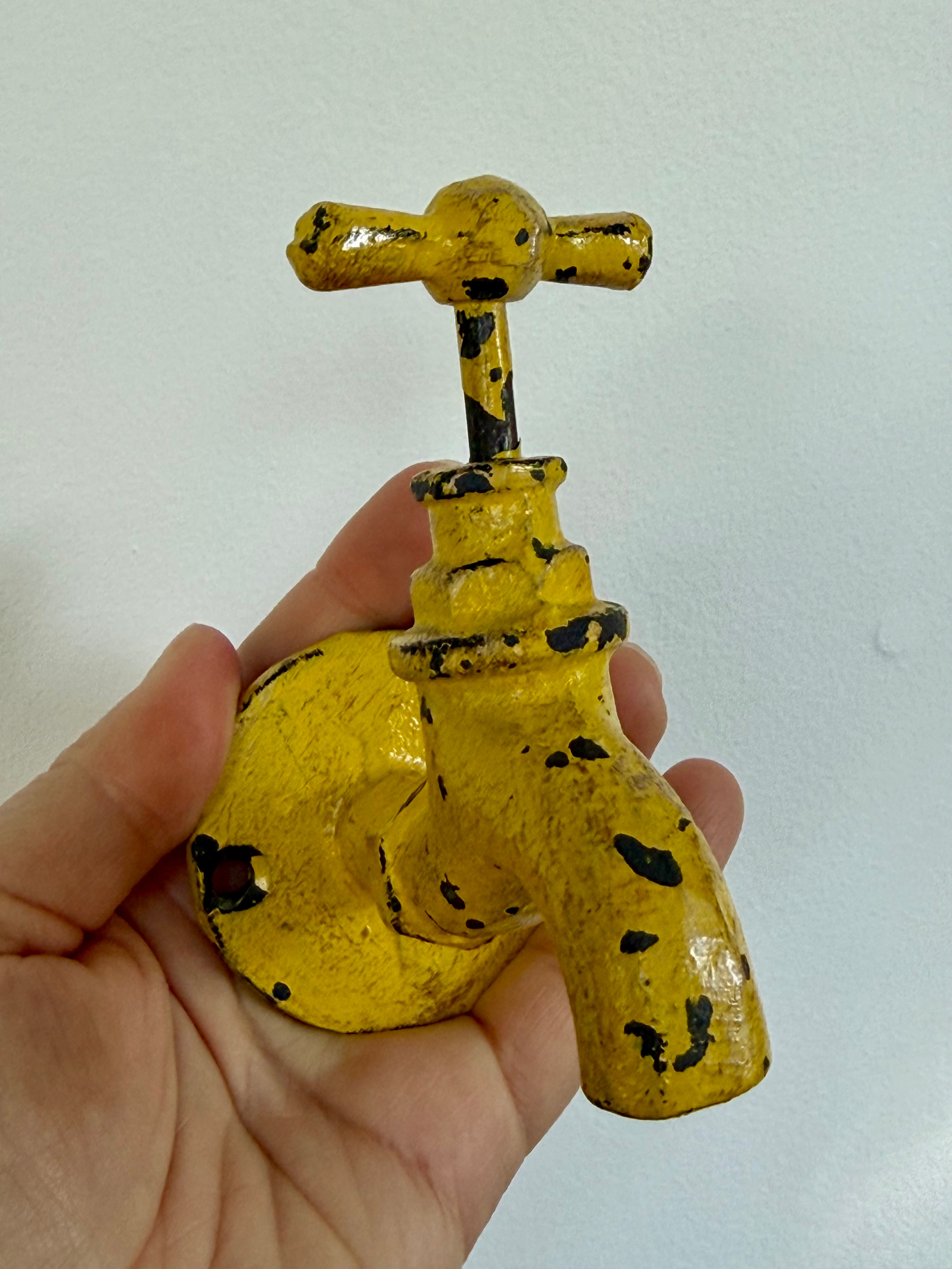 3 Vintage-style Faucet Wall Hooks