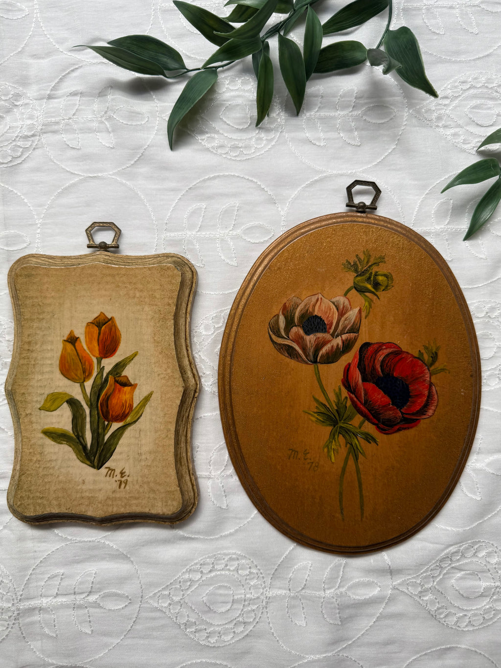 Vintage 1979 Hand-painted Tulip Wood Plaque