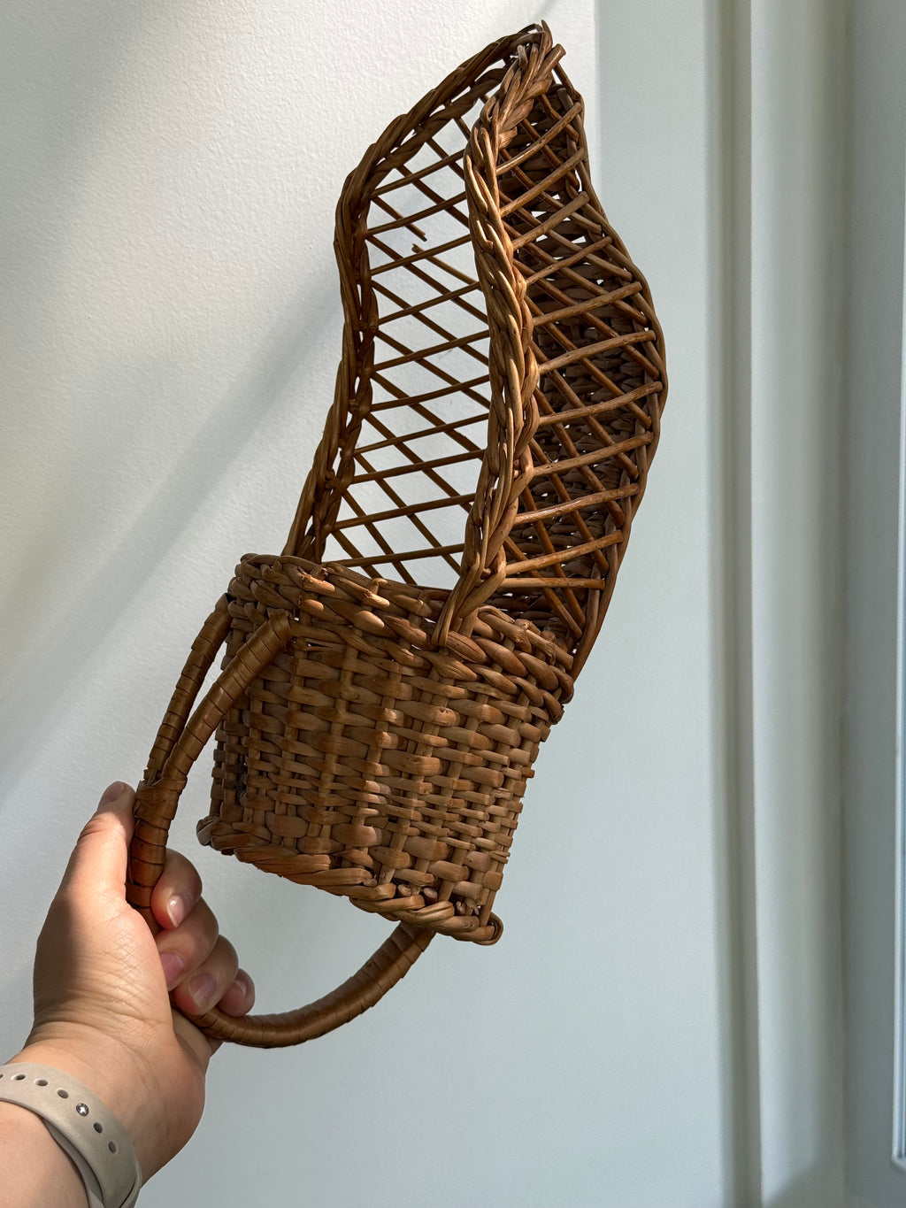 Vintage Woven Wicker Wine Cradle