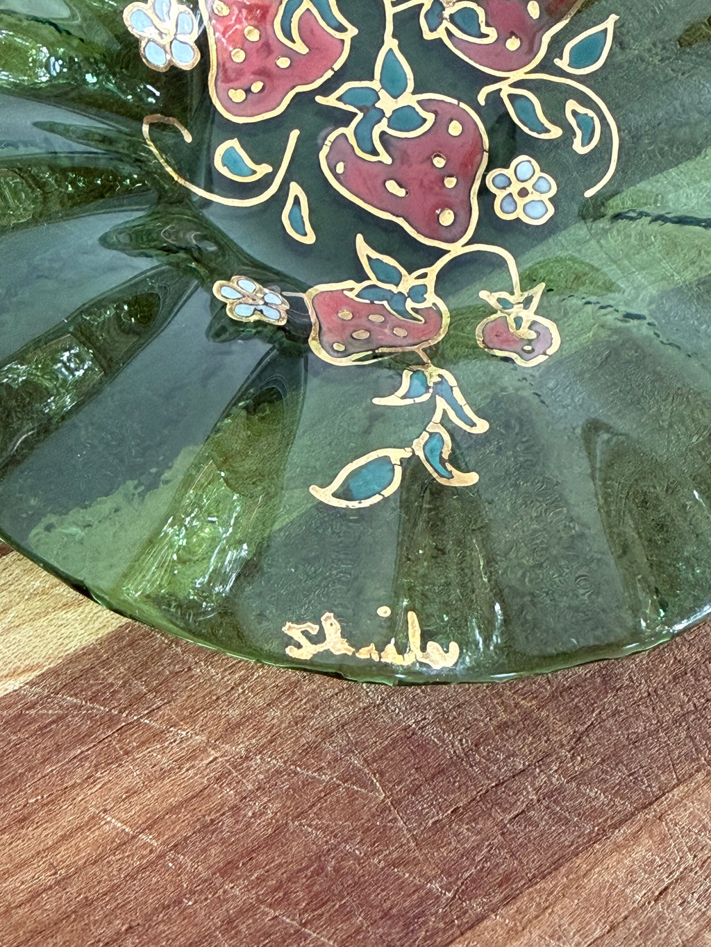 Studio Art Glass Strawberry dish