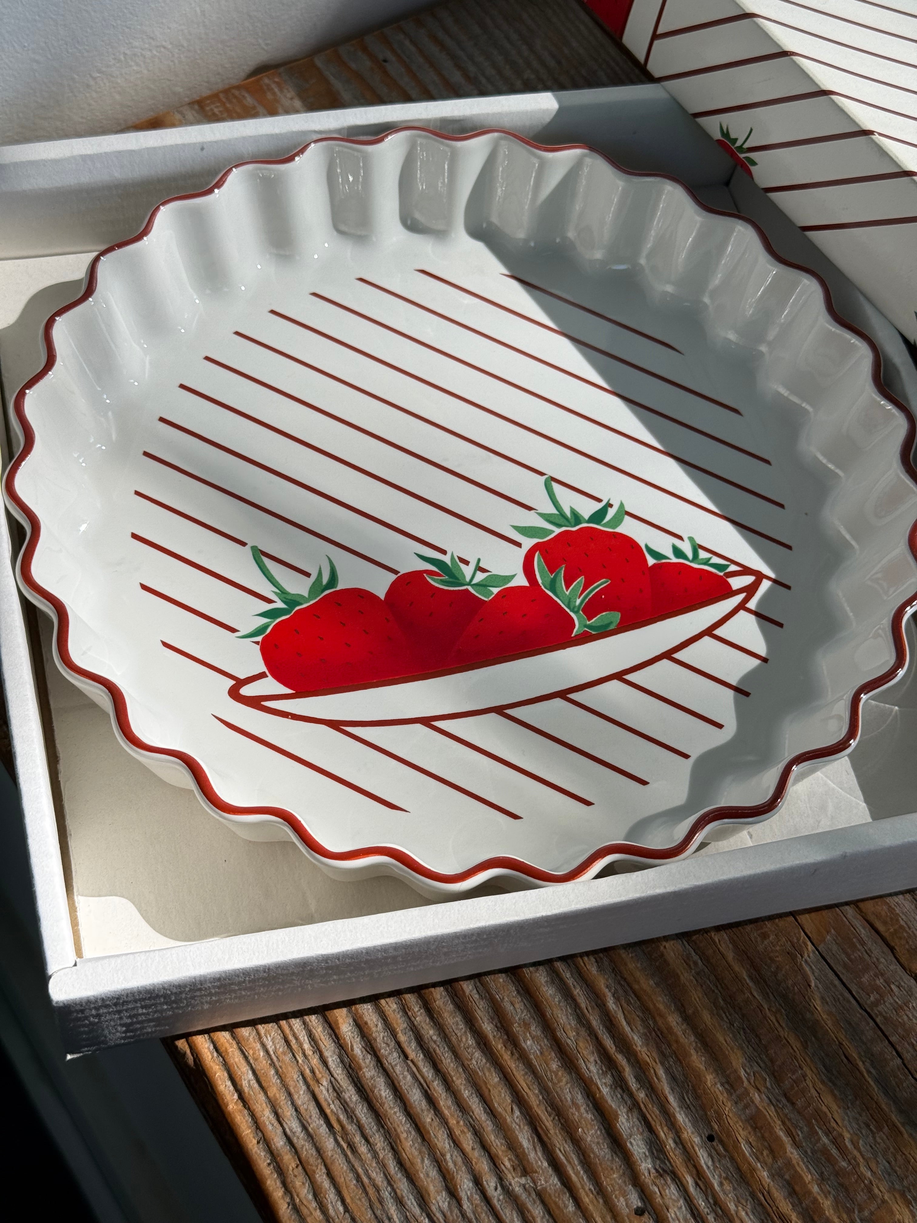 Mikasa Strawberry Tart Dish