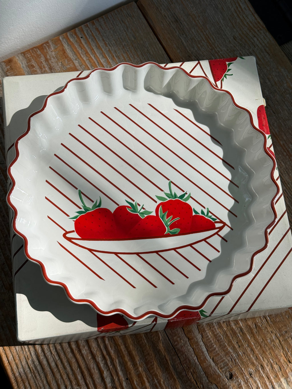 Mikasa Strawberry Tart Dish