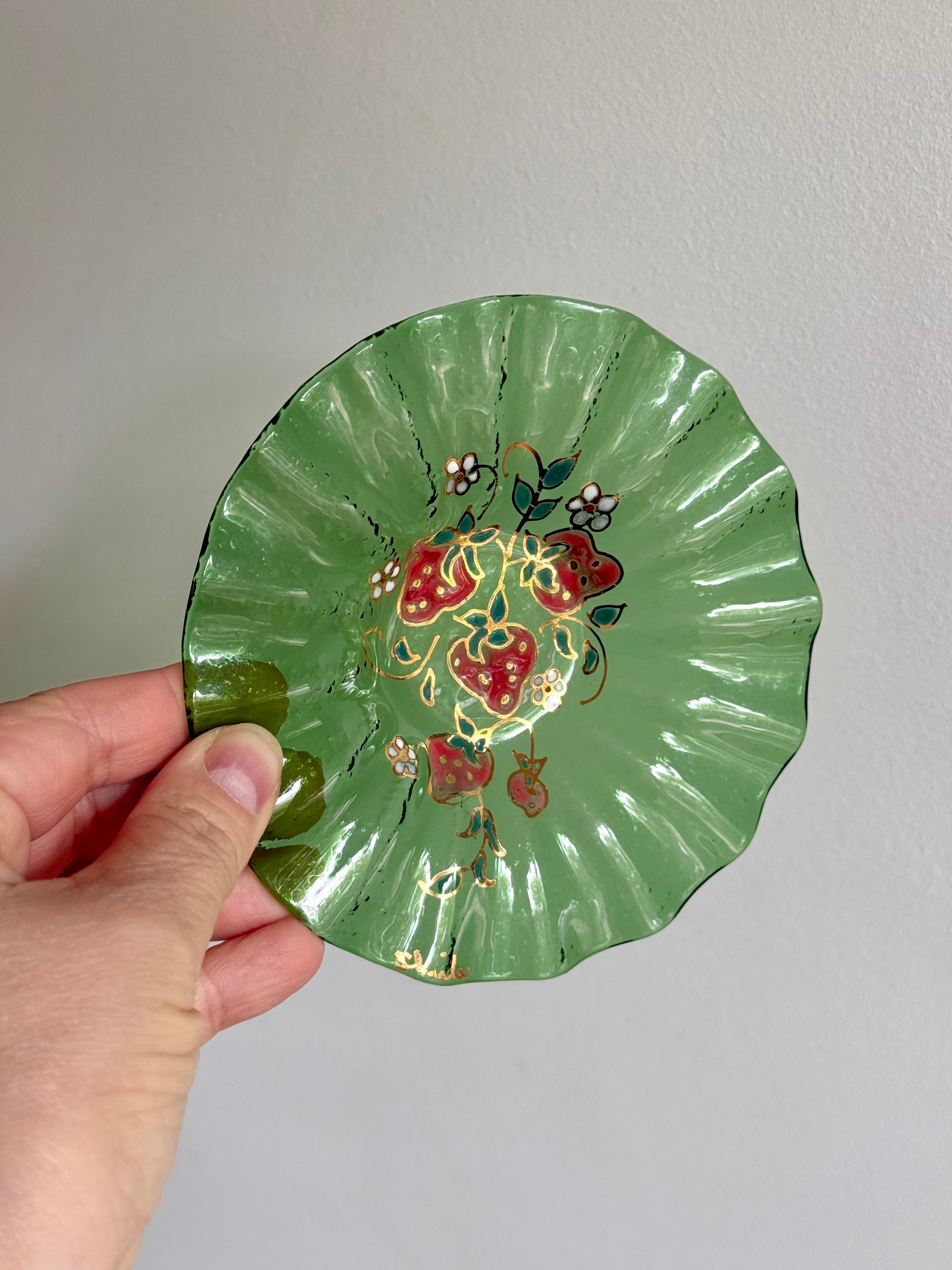 Studio Art Glass Strawberry dish