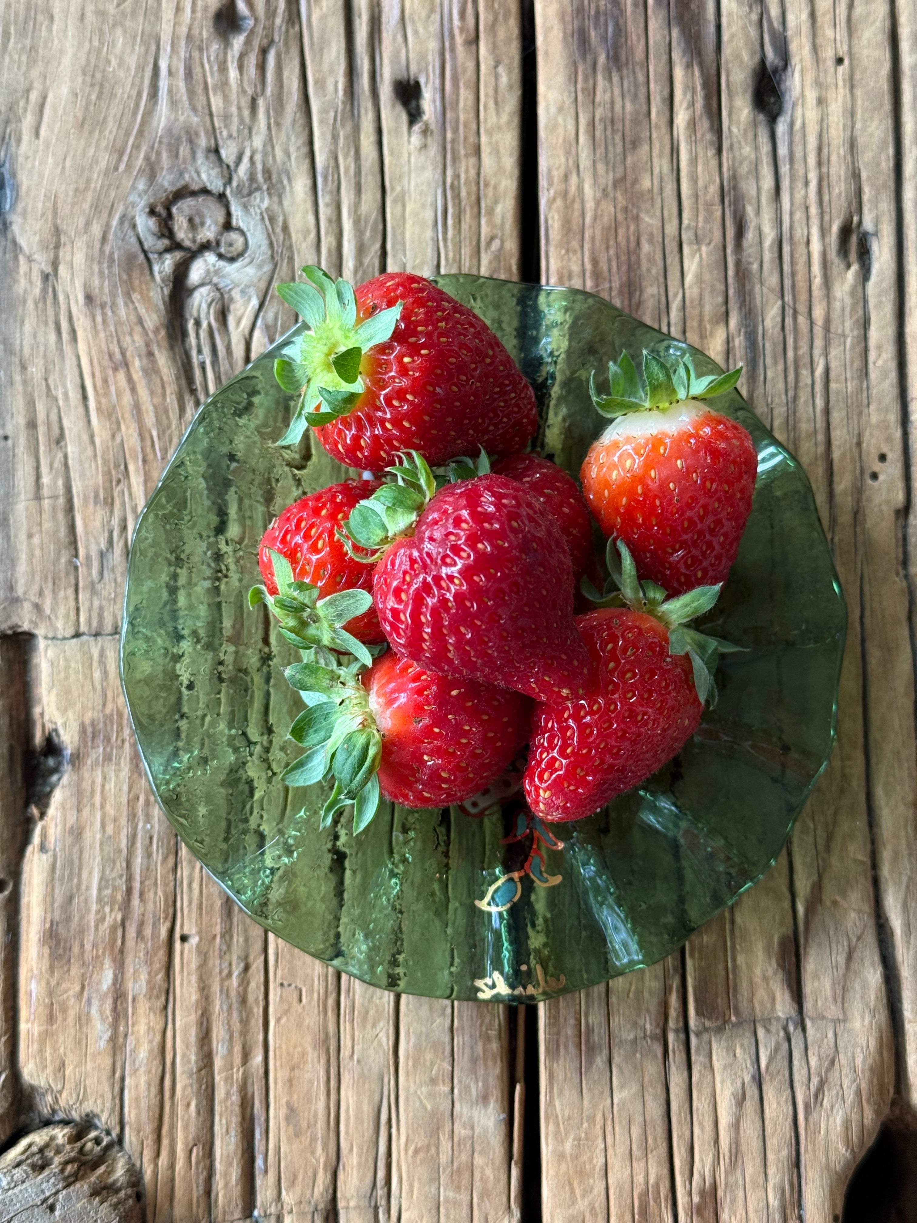 Studio Art Glass Strawberry dish