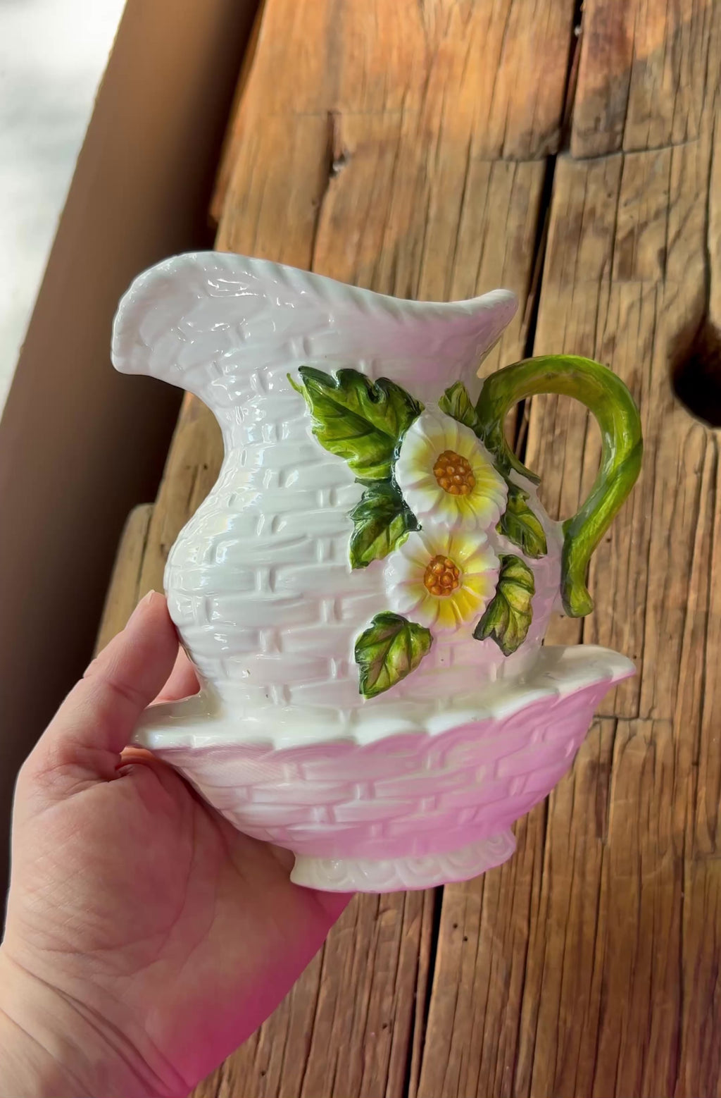 Vintage Lefton 'Rustic Daisy' Pitcher & Basin Wall Pocket Vase
