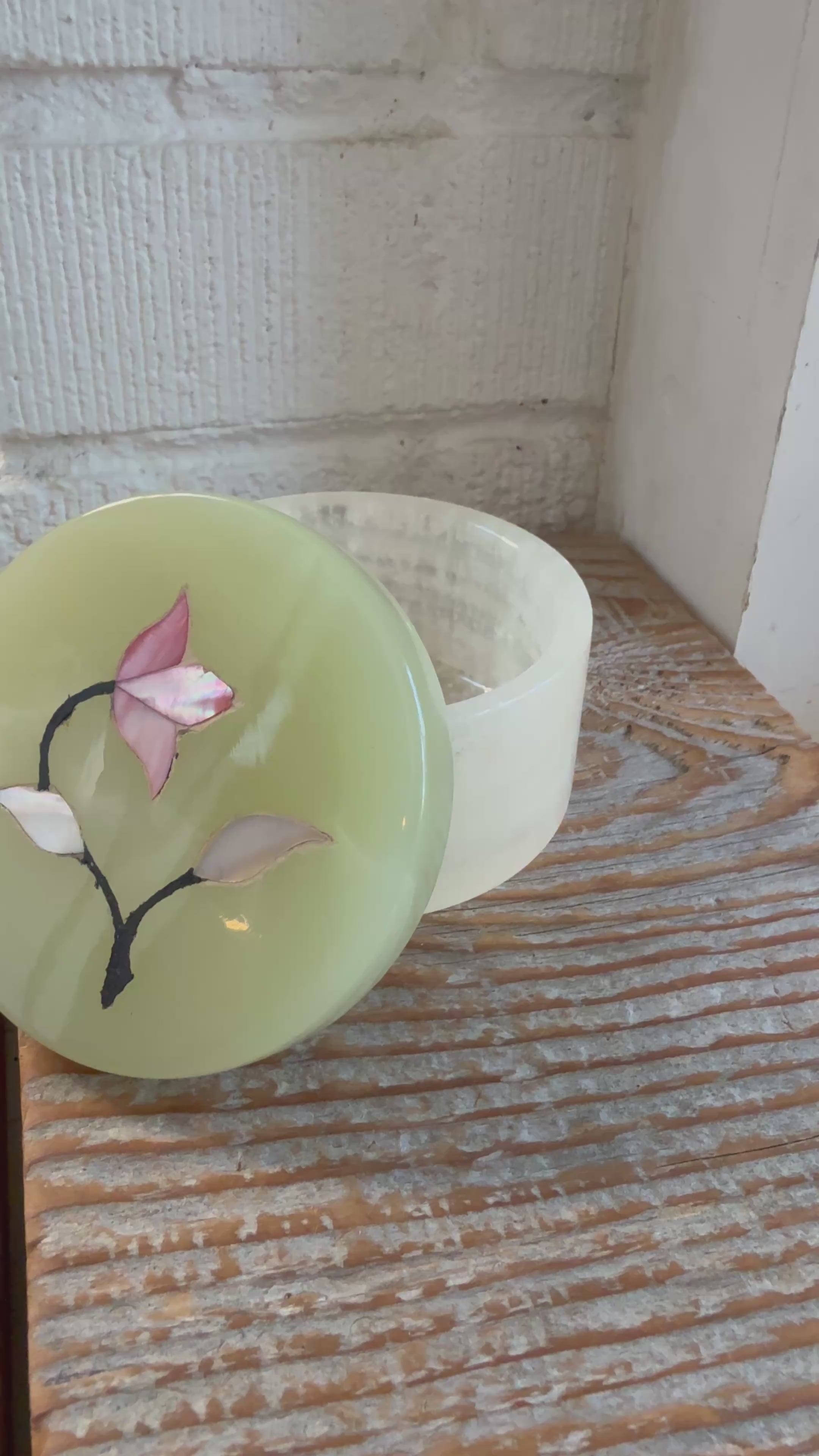 Vintage Green Onyx & Mother of Pearl Trinket Box