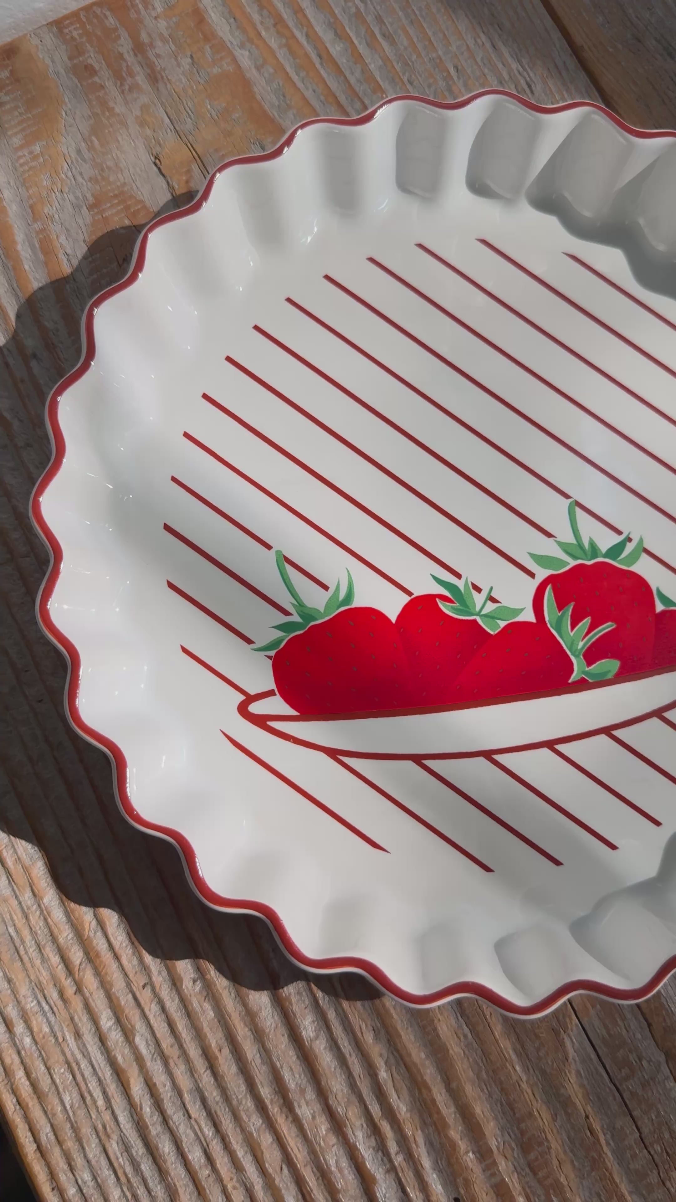 Mikasa Strawberry Tart Dish